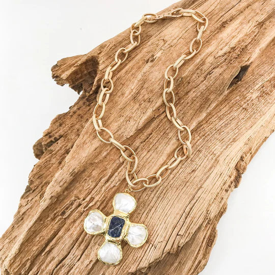 PEARL CLOVER CROSS ON ETCHED CHAIN