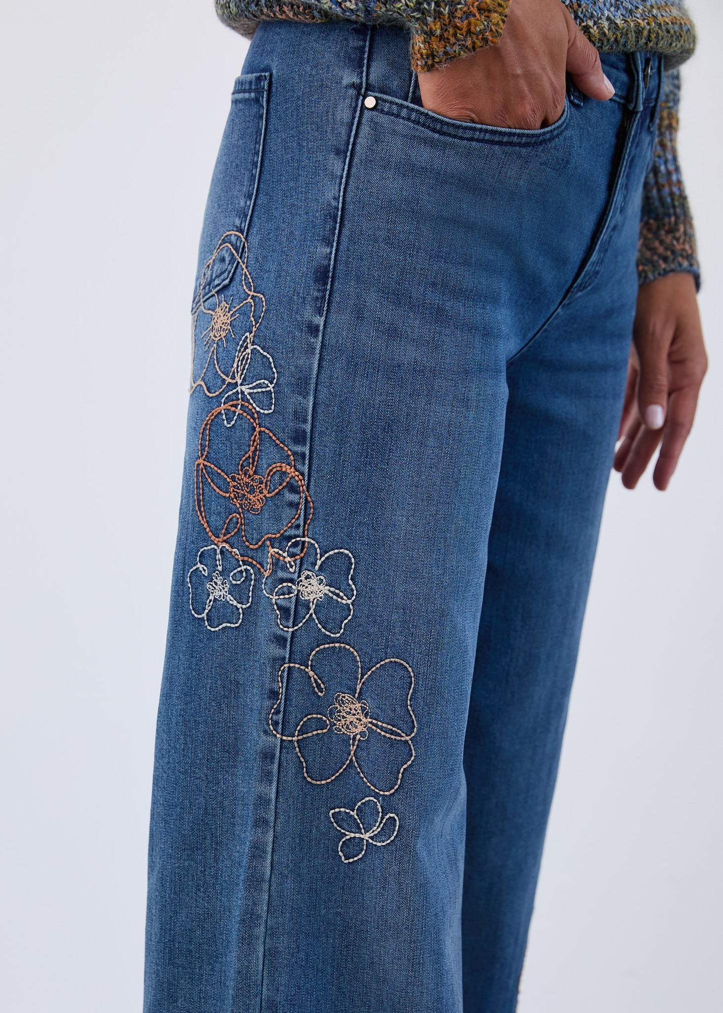 CHRISTINA FLOWER STICH PANT