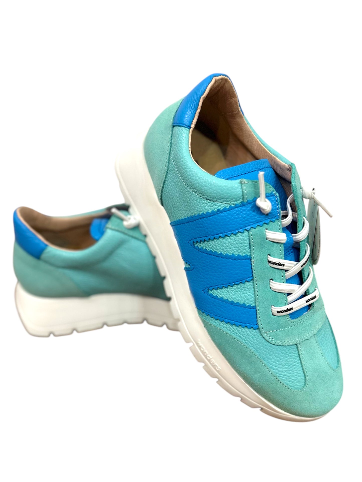 WONDERS 2476 SEA WILD VS SEA