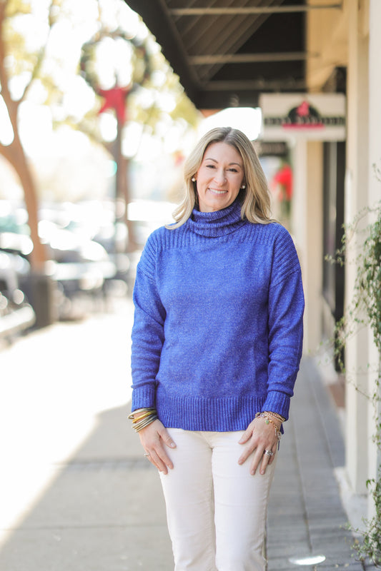 COZY YARN TURTLENECK SWEATER