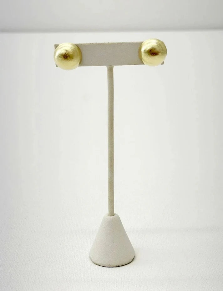 SMALL SOULFUL STUDS