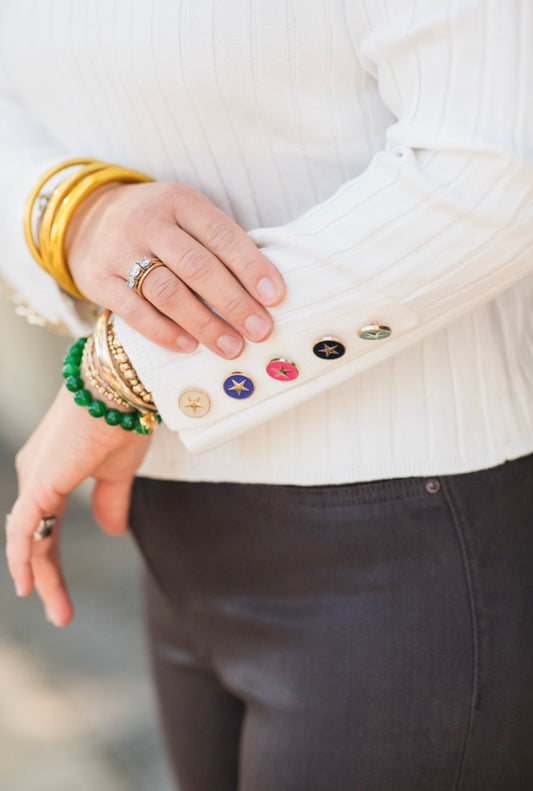 CUELLO CREAM STAR BUTTON SWEATER