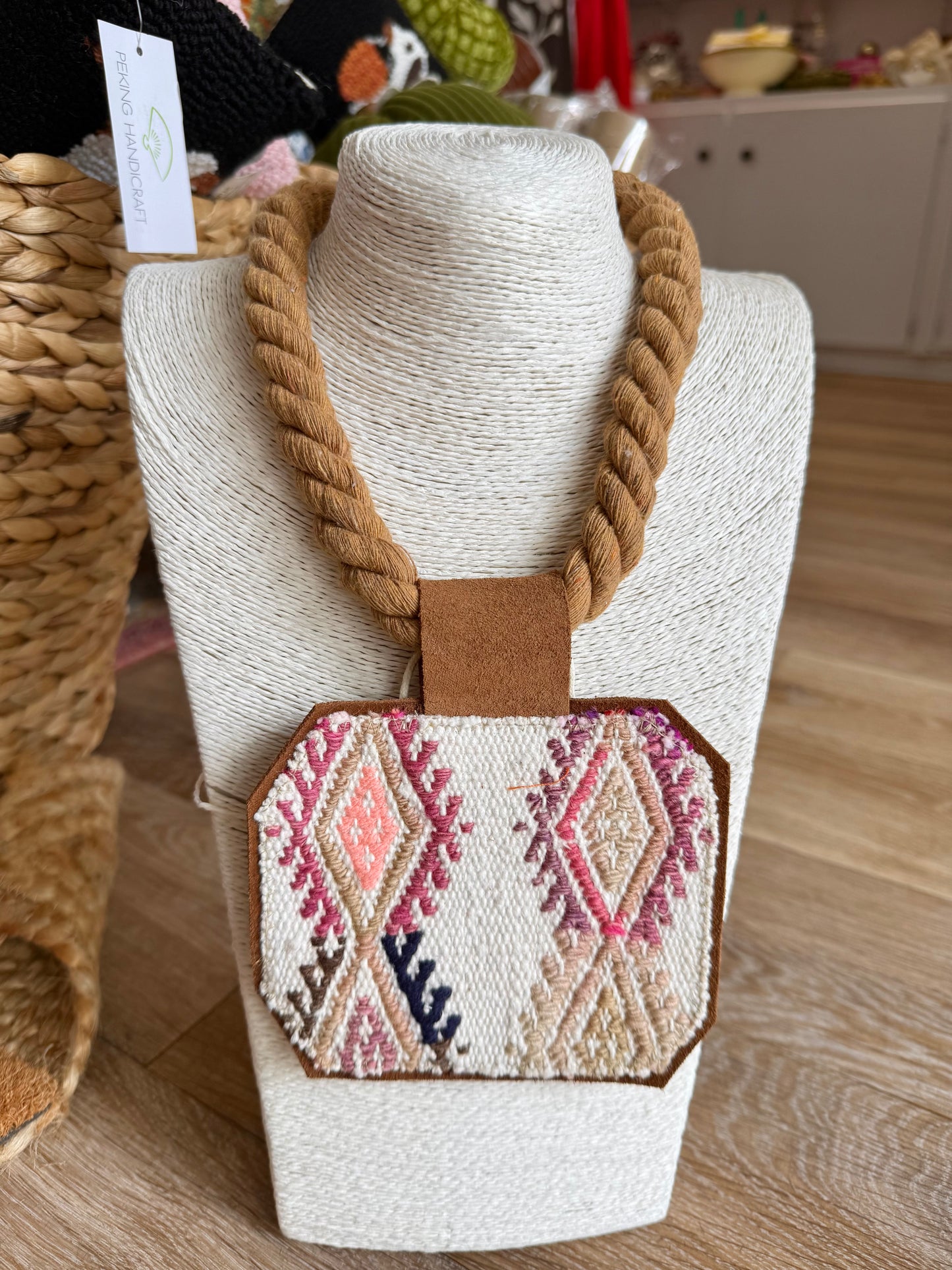 PENDANT KILIM