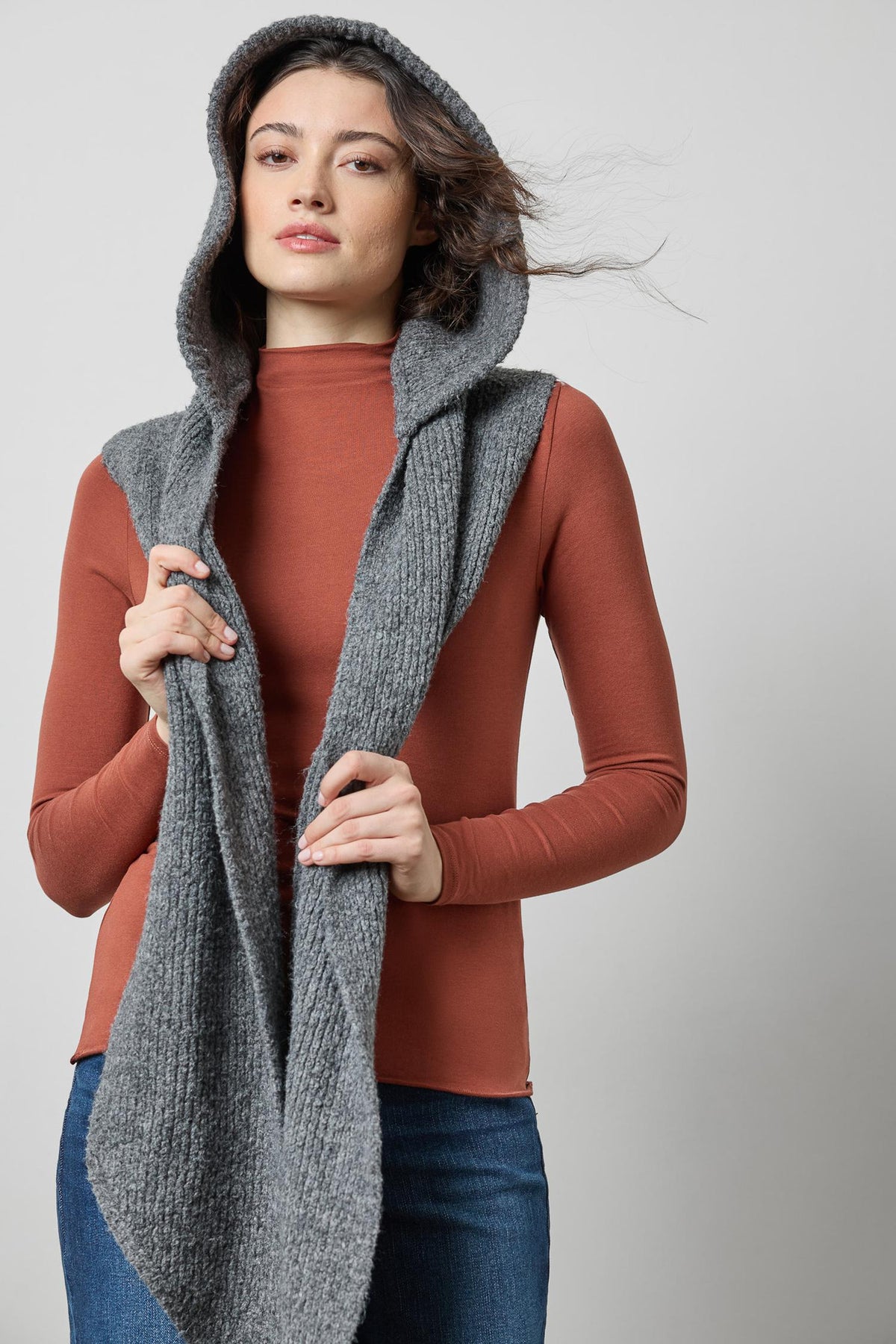 LOFTY HOODED SCARF