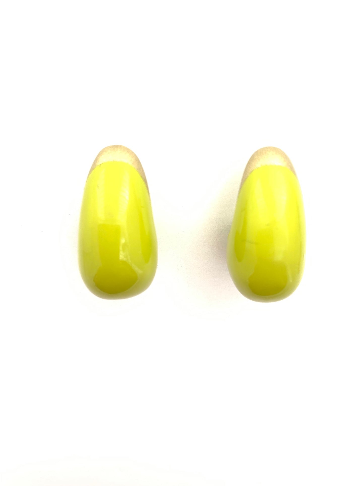 TEAR DROP HORN EARRINGS