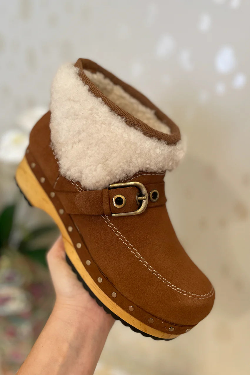 Oak slip on clogs hotsell