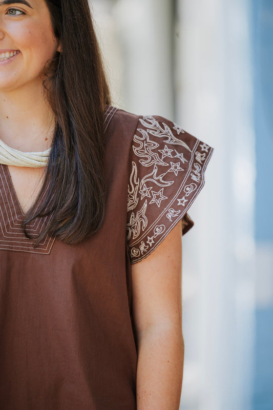 BROWN STITCH TOP