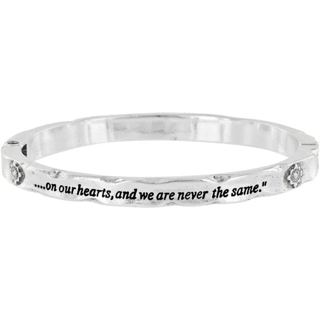 FOOTPRINT BANGLE