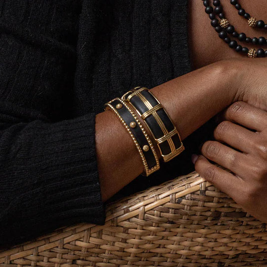 EBONY BERRY SMALL HINGED BANGLE