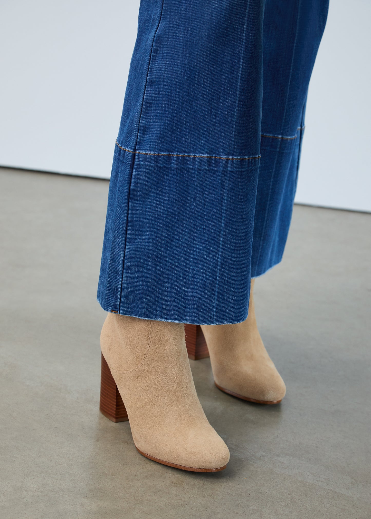 OLIVIA BOOTLEG WIDE CUFF