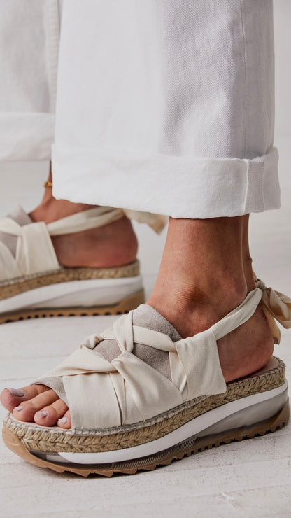 CHAMPIN SPORT SANDAL IN IVORY