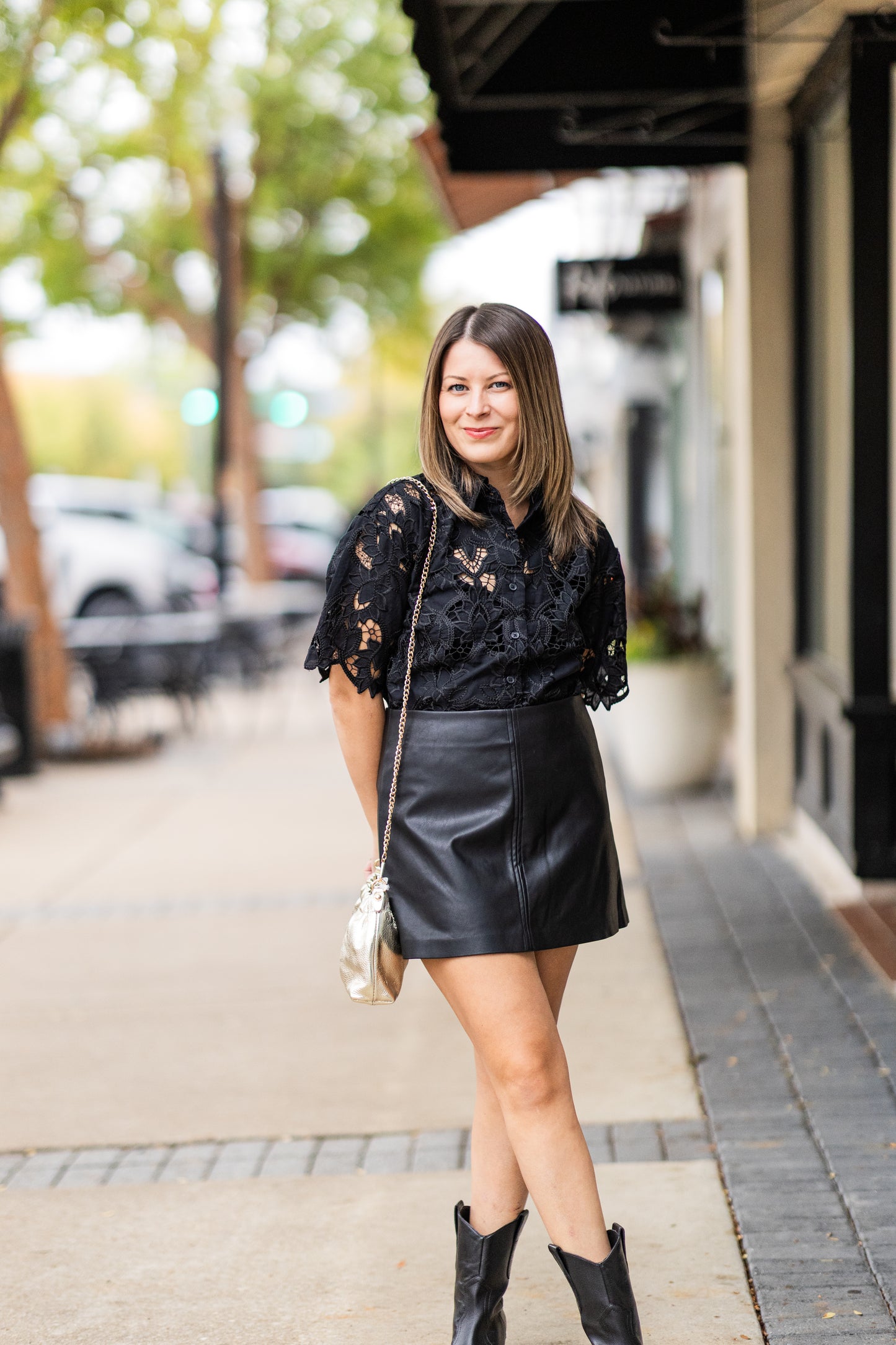 MIDNIGHT LACE TOP IN BLACK