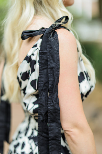 CONTRAST SURPLICE VOLUME MINI DRESS