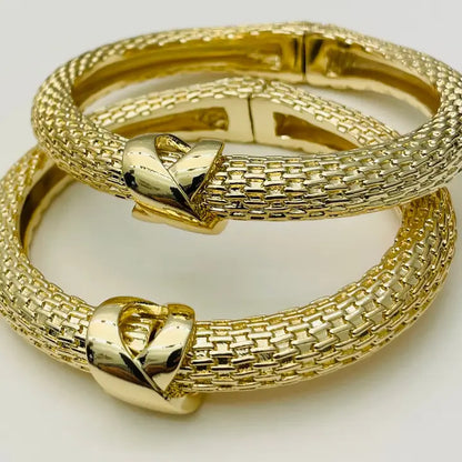 WOVEN X BANGLE