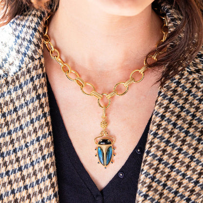 SCARB PENDANT GOLD BLUE BETTLE