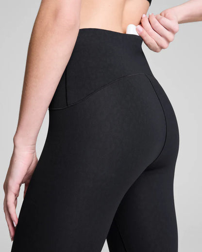 SPANX 7/8 EMBOSSED LEOPARD LEGGING