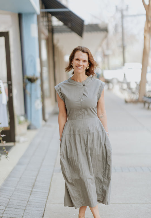 ASYMMETRIC COLLAR DRESS