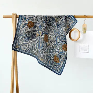 ACCENT SCARF
