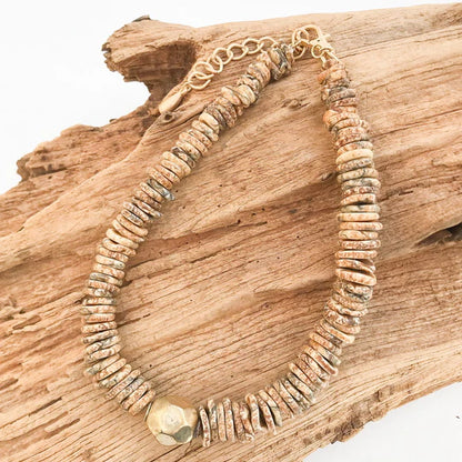 GEMSTONE HEISHI DISC NECKLACE WITH PRISM BRASS