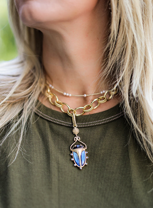 SCARB PENDANT GOLD BLUE BETTLE