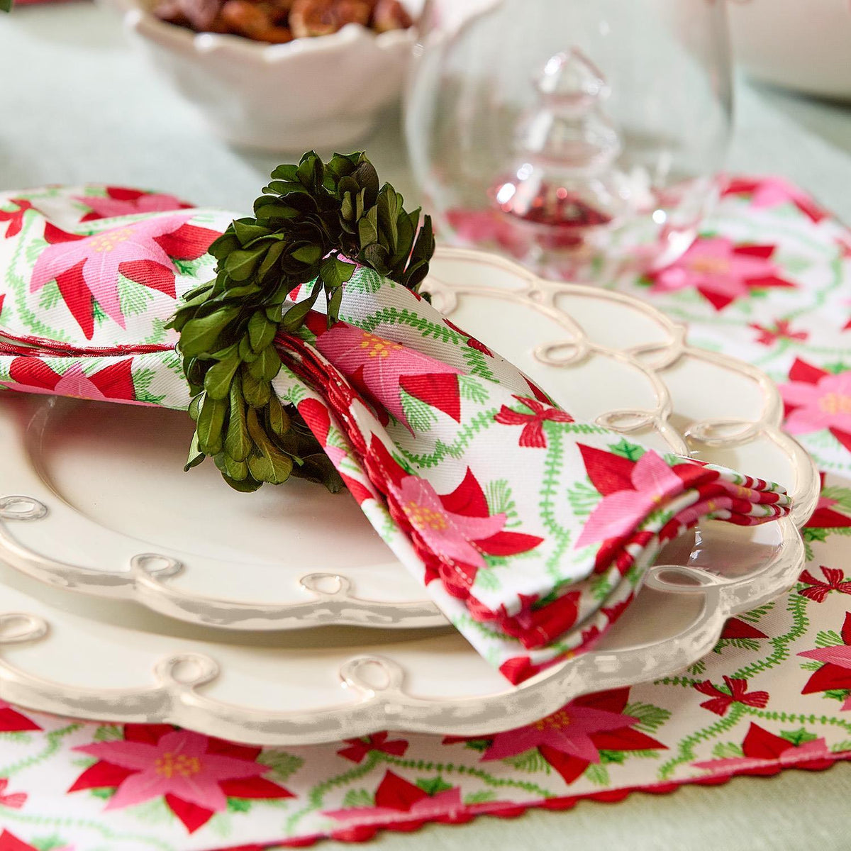 POINSETTIA CLOTH NAPKINS