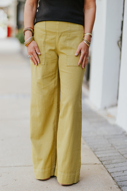 BREEZY DENIM PULL ON