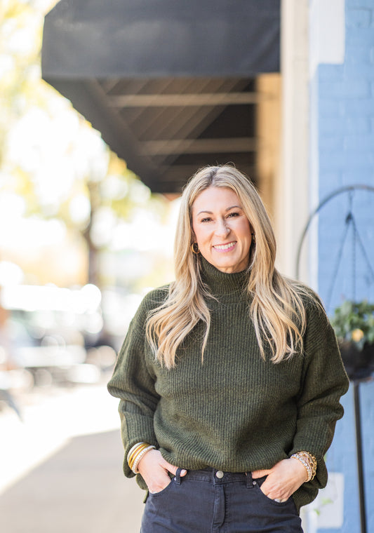THE TEXTURED TURTLENECK SWEATER