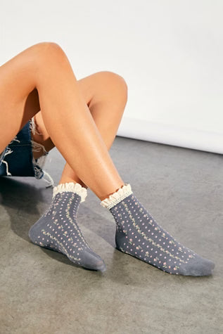ROSEBUD WAFFLE KNIT ANKLE SOCK