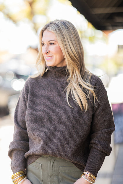 THE TEXTURED TURTLENECK SWEATER