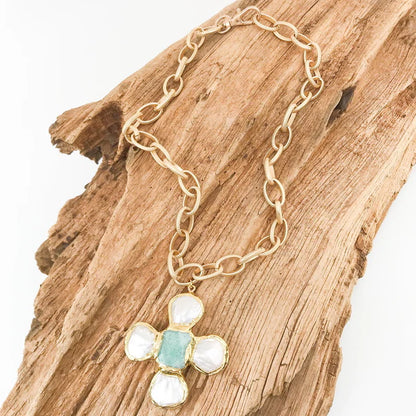 PEARL CLOVER CROSS ON ETCHED CHAIN