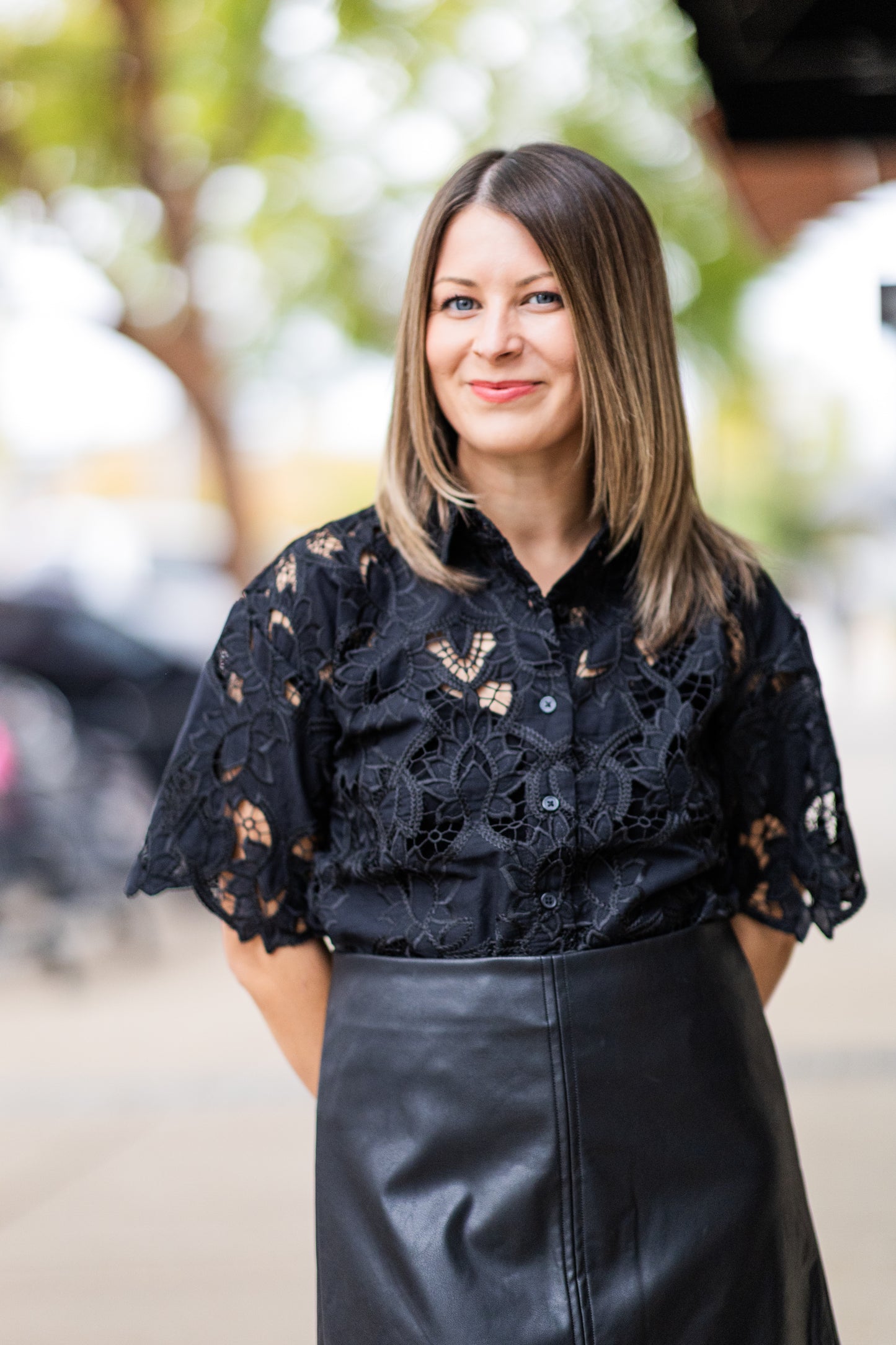 MIDNIGHT LACE TOP IN BLACK