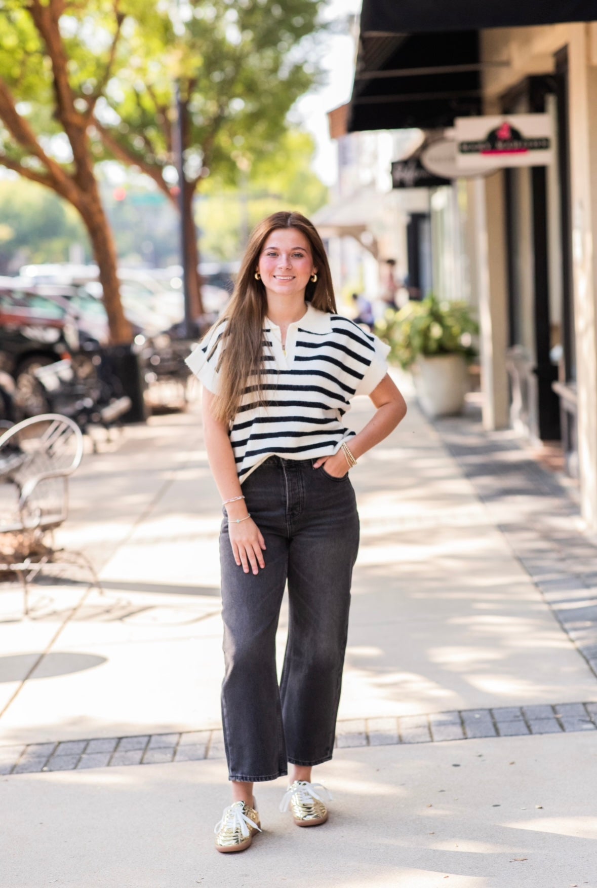 STRIPE COLLAR SWEATER