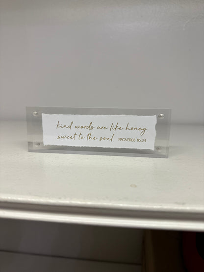 EVA BELLE ACRYLIC FRAMES