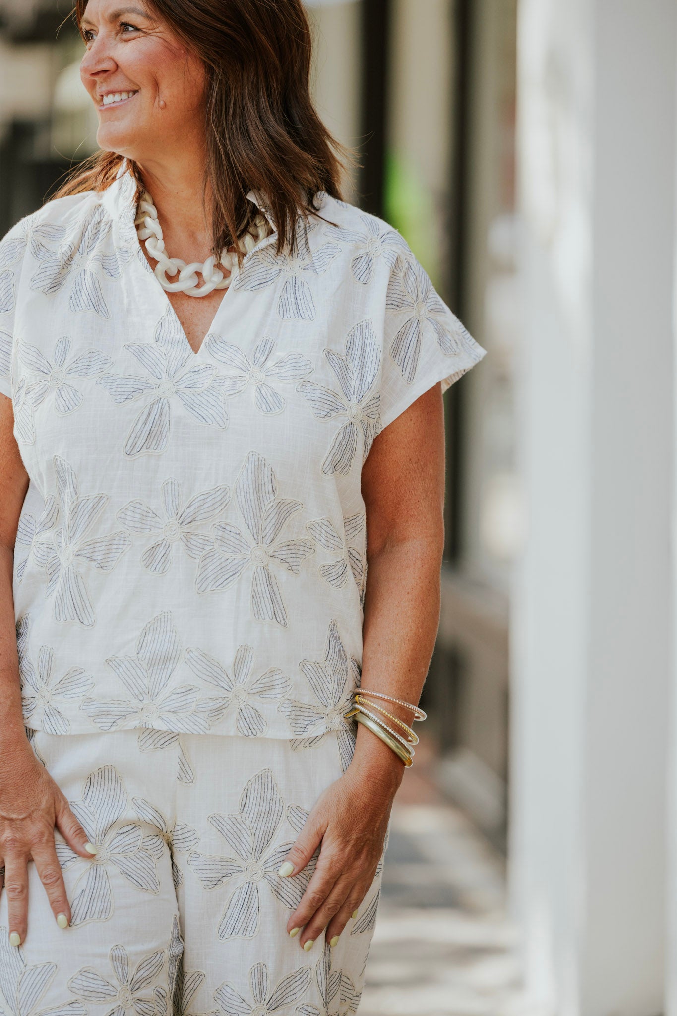 EMBROIDERED FLORAL TOP