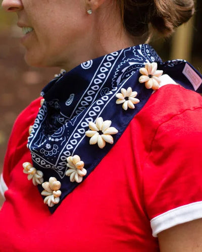 ROSETTE COWRIE BANDANA