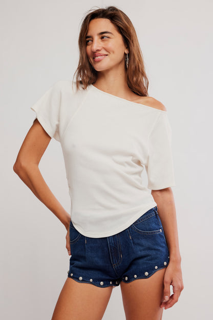 LUCY OFF THE SHOULDER