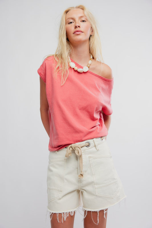 SOUR SWEET PEGGY TEE