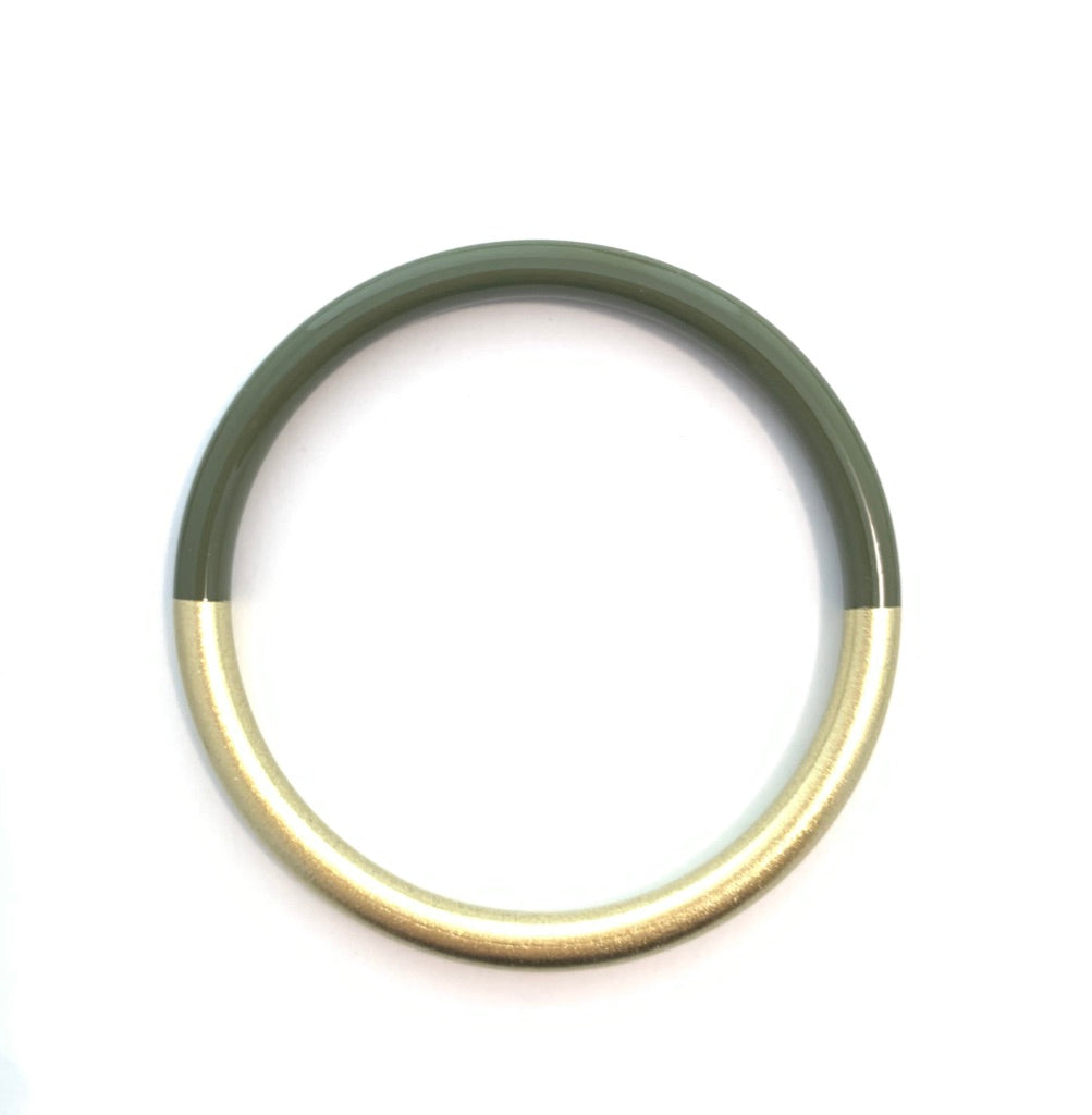 HORN COLORED BANGLES