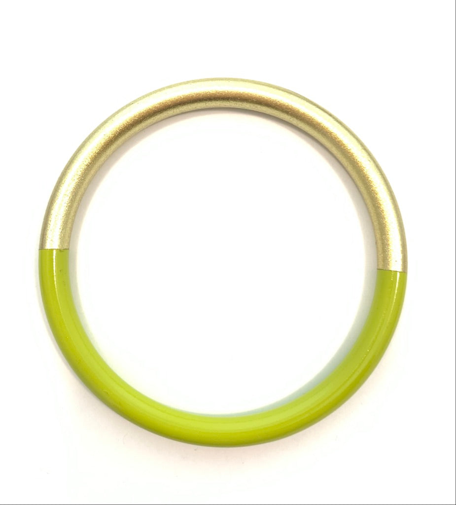 HORN COLORED BANGLES