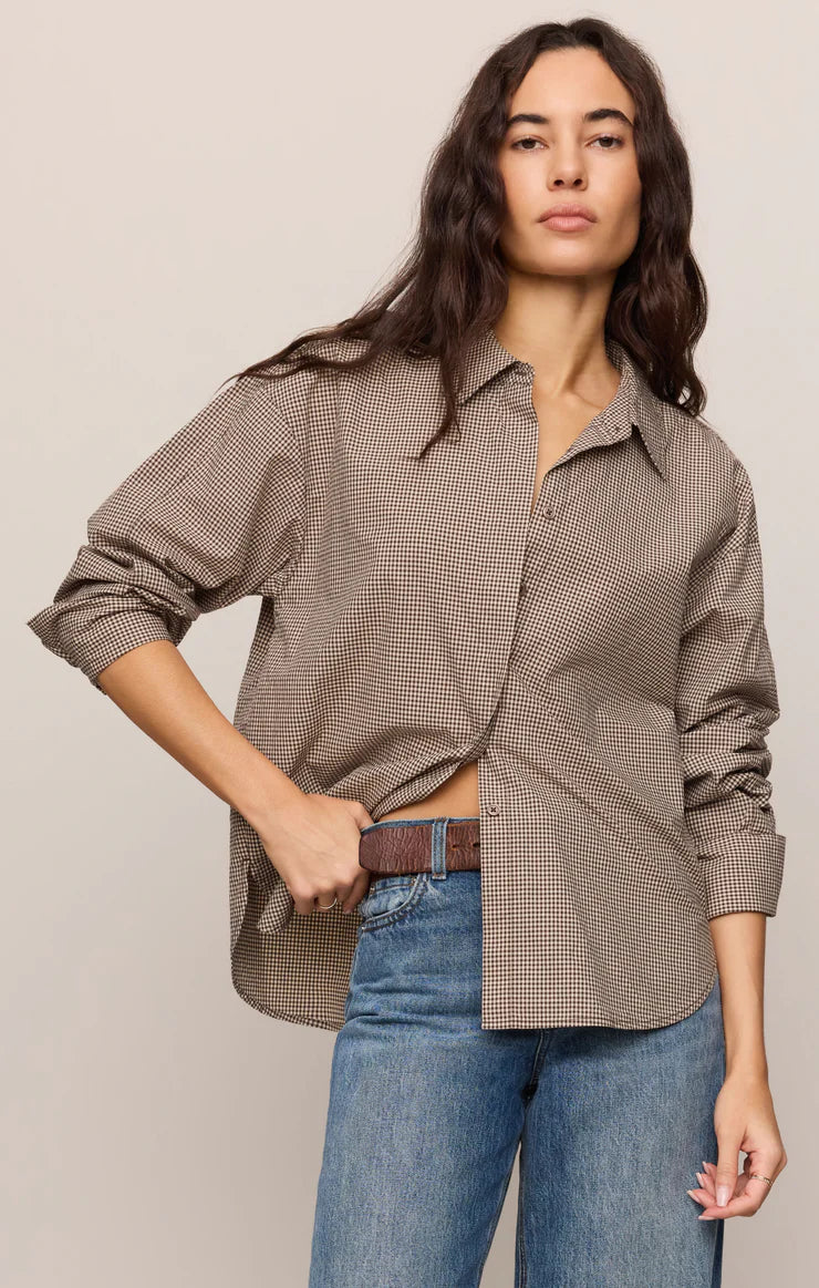 ON DUTY CHOCOLATE GINGHAM BUTTON UP