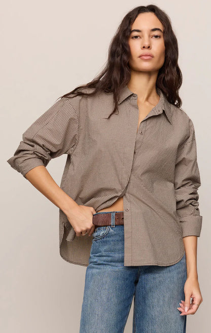 ON DUTY CHOCOLATE GINGHAM BUTTON UP