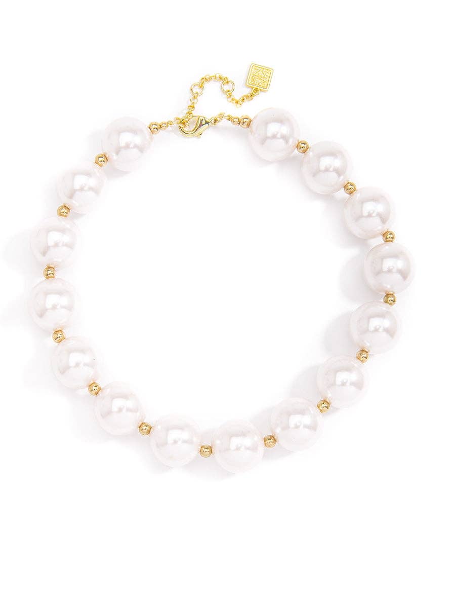 OVERSIZED PEARL COLLAR