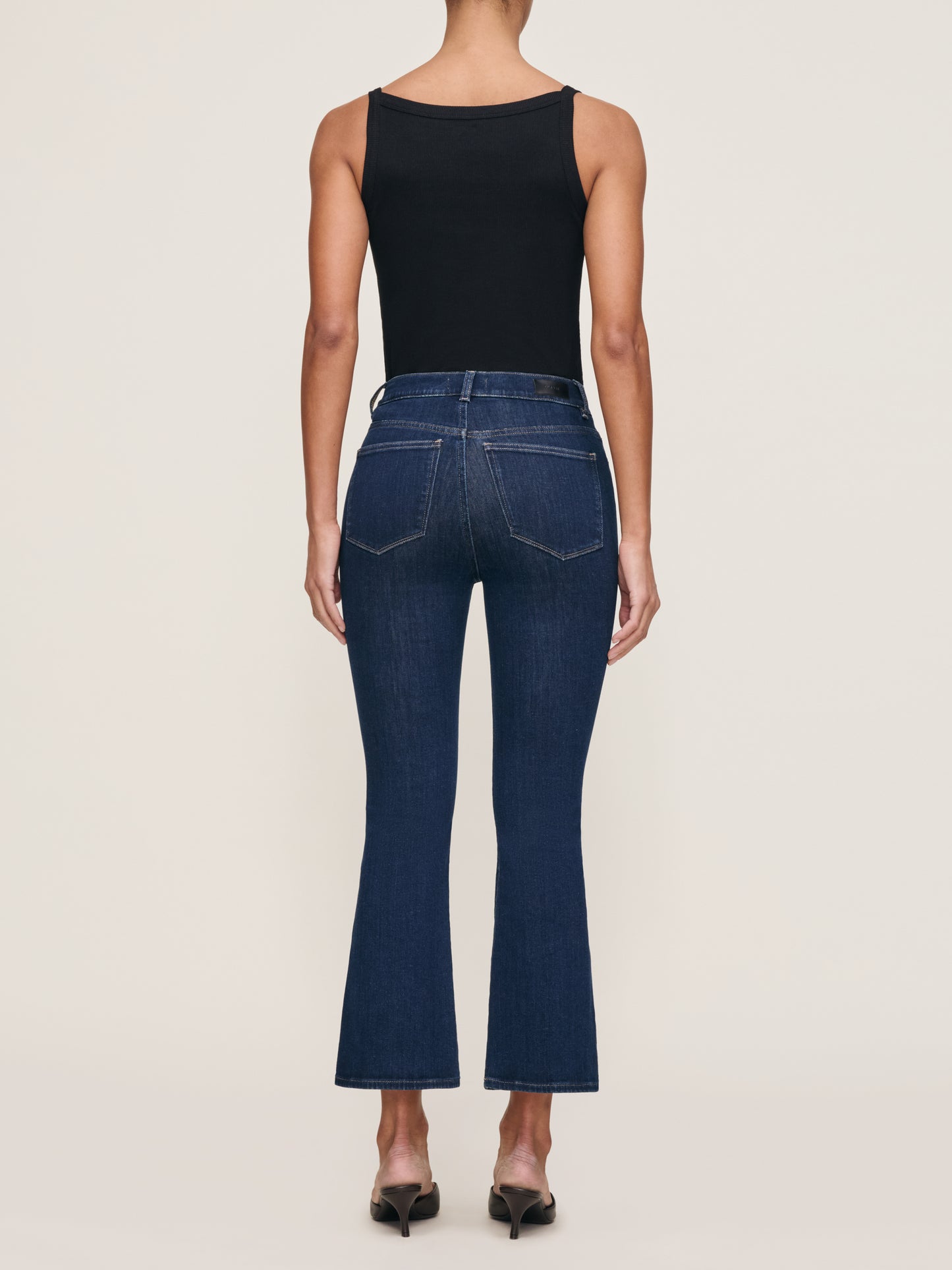 BRIDGETT INSTUSCULPT CROP LUNAR SKY